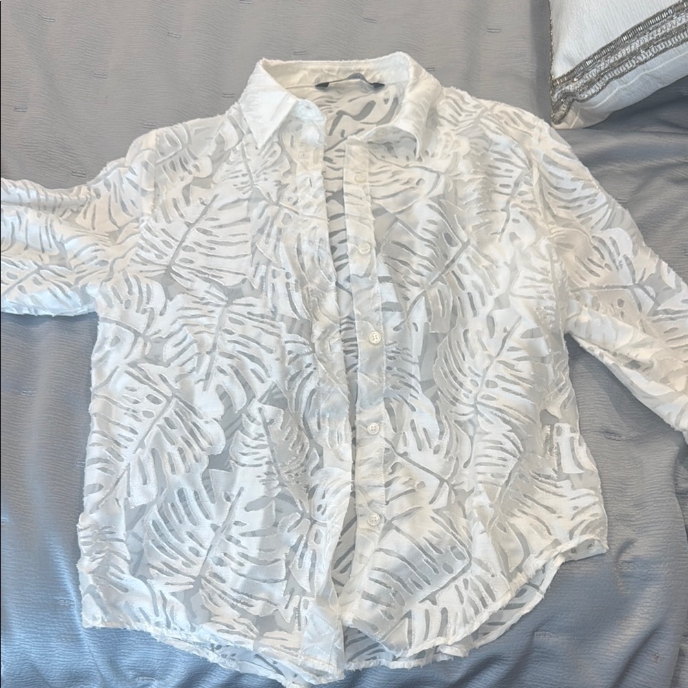 Zara White Blouse with Subtle Leaf Pattern